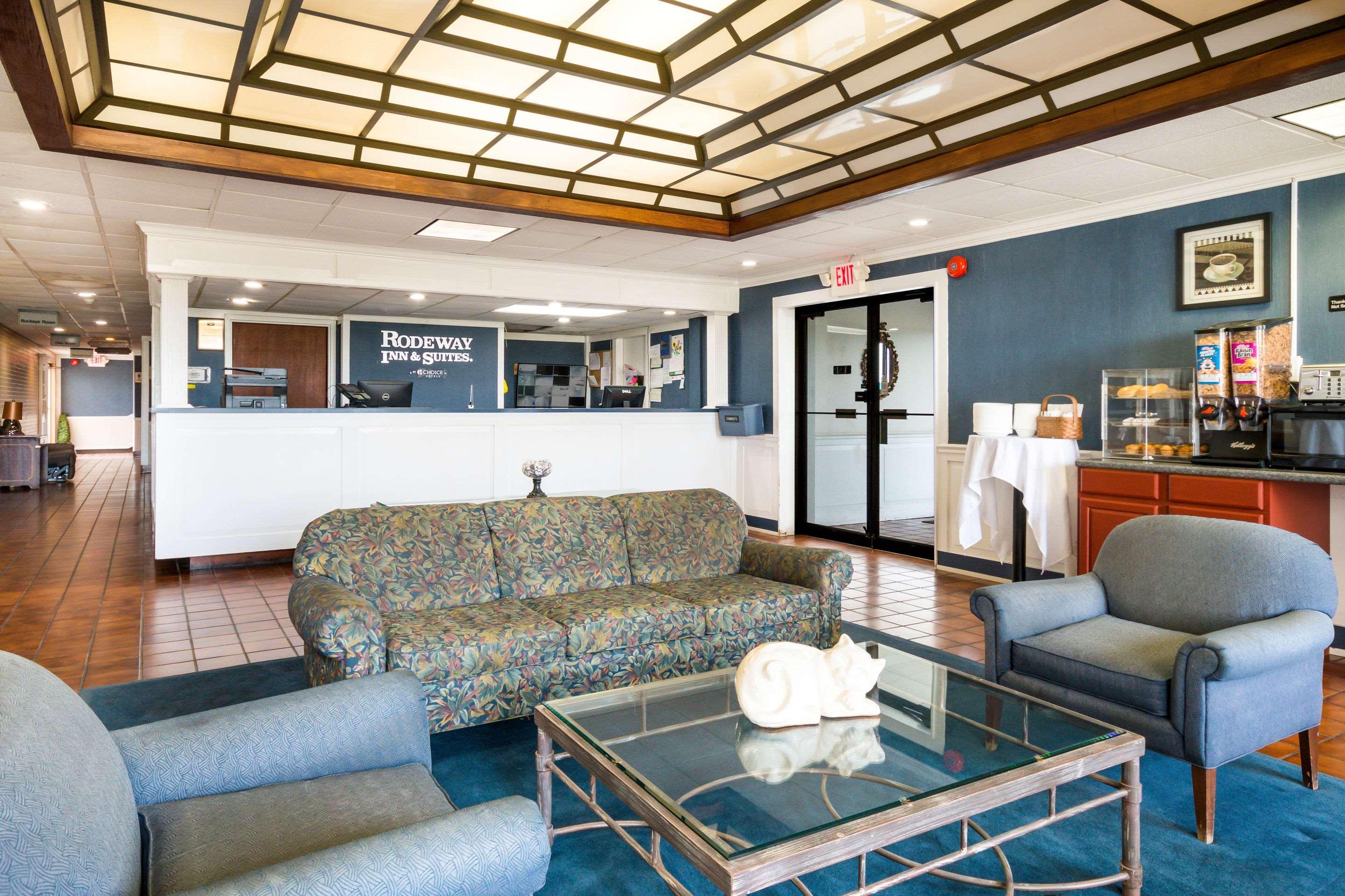 Rodeway Inn And Suites Portsmouth Exteriör bild